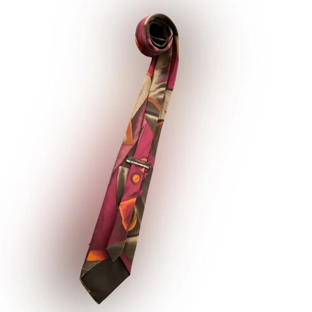 😎 Italian patterned silk tie